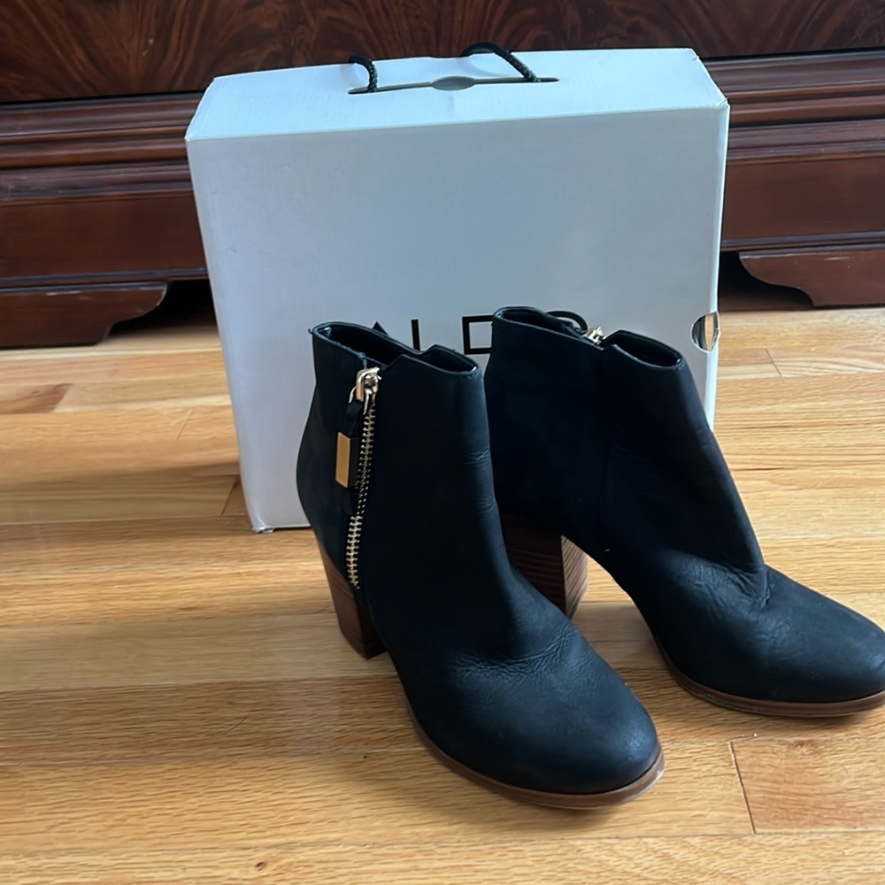 ALDO Mathia black booties size 7.5